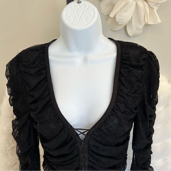 Guess by Marciano Caught on Lace Ruched Black Long Sleeve (S) - Picture 12 of 14
